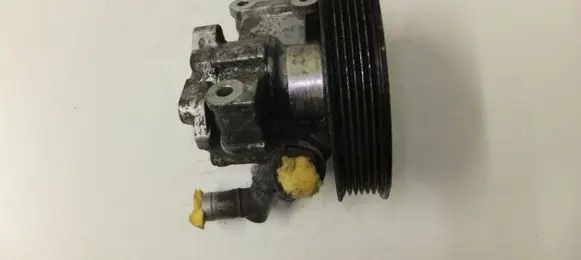 Mercedes-Benz Vito Viano W638 Power steering pump 0024667001