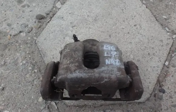 BMW 3 E46 Front brake caliper
