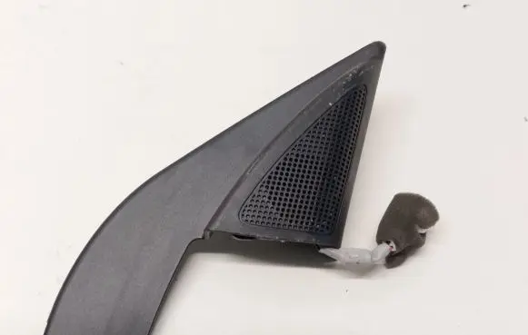 KIA Sportage Front door high frequency speaker