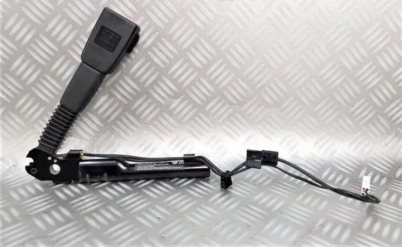 BMW 2 F22 F23 Front seatbelt buckle 34110144