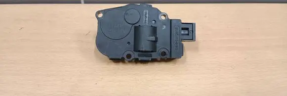 Citroen C4 Grand Picasso Air flap motor/actuator A21200600 EFB350 B5N50