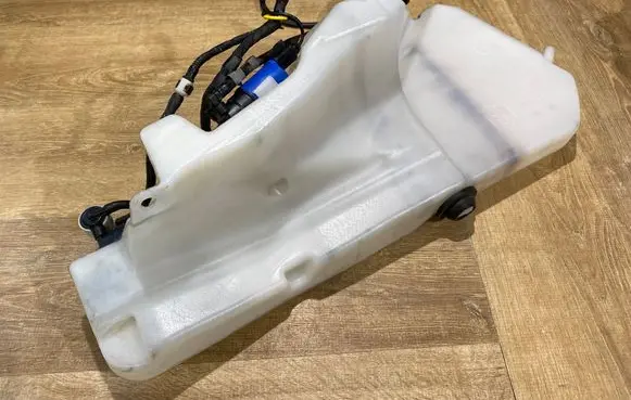 Jaguar F-Pace Windshield washer fluid reservoir/tank E11001597 GX7317B613D HK8317B613B