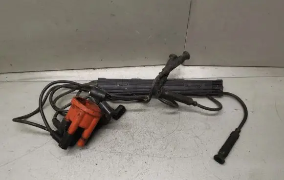 Audi A6 S6 C4 4A Ignition plug leads 1235522401