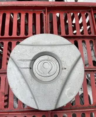 Mazda 626 Original wheel cap C00137191