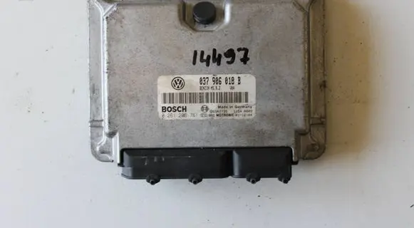 Volkswagen Golf IV Engine control unit/module 037906018B 0261206761