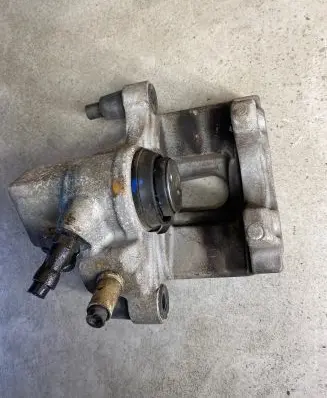Rear brake caliper