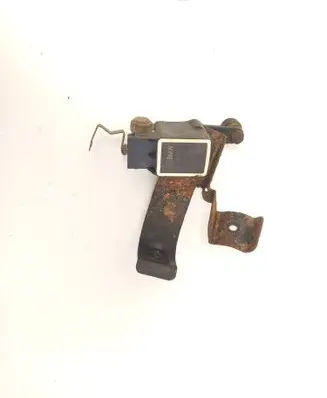 BMW 5 E39 Rear air suspension level height sensor 6784696