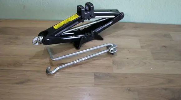 Toyota Corolla Verso AR10 Lift Jack 091110F020