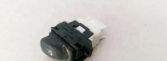 Renault Laguna I Electric window control switch 7700417484B
