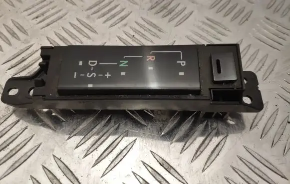 Lexus IS III XE30 Gear shift selector indicator 76H711