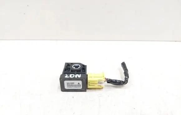 Peugeot iOn Airbag deployment crash/impact sensor 8651A068 W002T12971