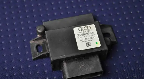 Audi A6 S6 C7 4G Fuel injection pump control unit/module 4G0906093B