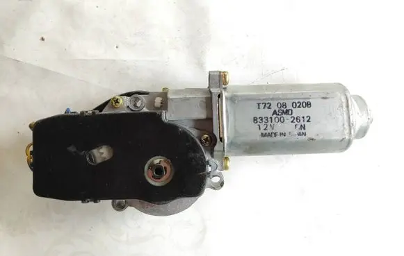 Mazda Xedos 6 Sunroof motor/actuator T7208020B 8331002612