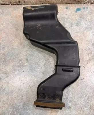 BMW i3 Cabin air duct channel 9309550