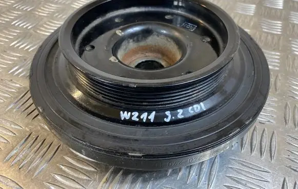 Mercedes-Benz E W211 Crankshaft pulley
