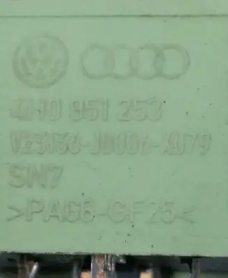 Volkswagen Sharan Other relay 4H0951253