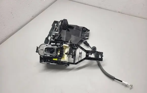 Volvo XC60 Front door lock 31440008 31378250 31378251