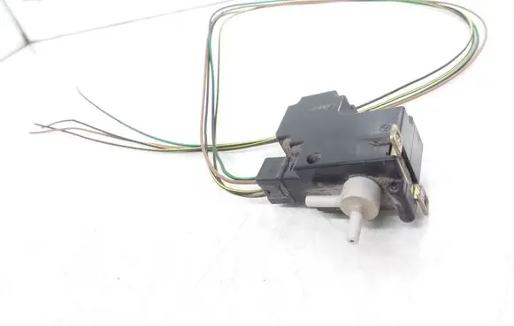 Mercedes-Benz E W124 Central locking vacuum pump 