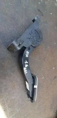 KIA Niro Accelerator throttle pedal 32700G2130