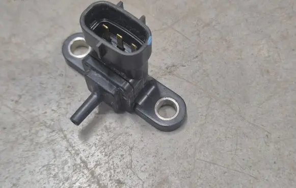 Toyota Hilux (AN10, AN20, AN30) Air pressure sensor 8942171030