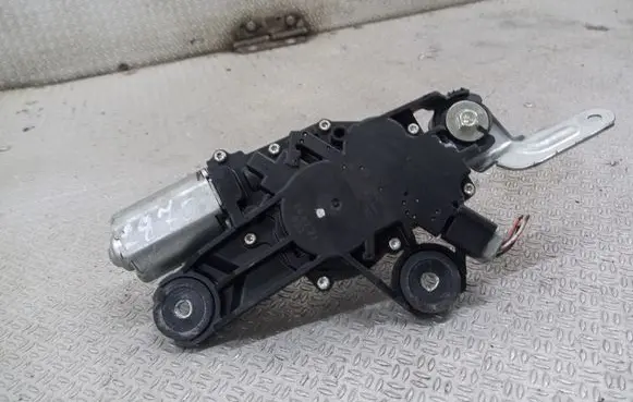 Mazda 3 I Rear window wiper motor 0390201588