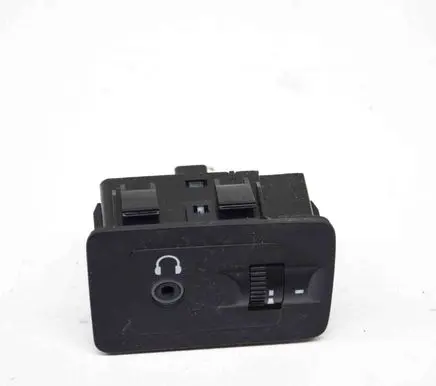 Honda Odyssey AUX in-socket connector M71691
