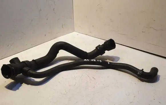 Audi A4 S4 B6 8E 8H Engine coolant pipe/hose 8E0121049C