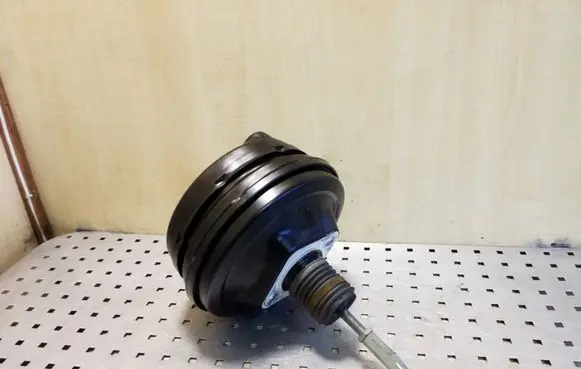 Audi A6 S6 C6 4F Brake booster 4F0612105M
