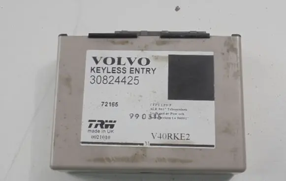 Volvo S40, V40 Door central lock control unit/module 30824425