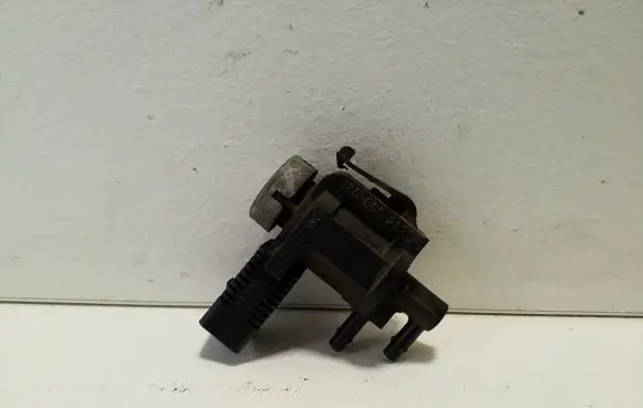 Valve vacuum