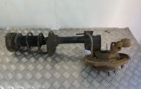 Subaru Impreza II Rear wheel hub spindle/knuckle 334357