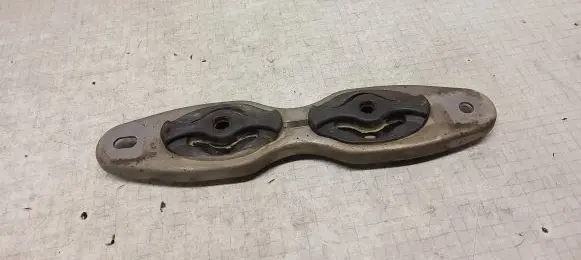 Ford Focus ST Muffler mount bracket/holder BV615D217AB