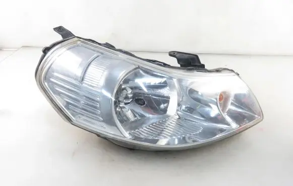 Suzuki SX4 Headlight/headlamp