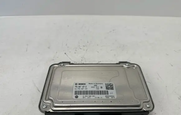 Volkswagen Touareg II Camera control unit module 7P6907107B