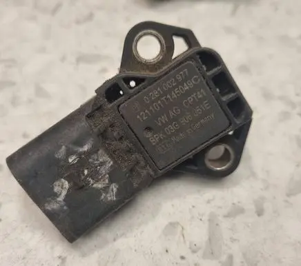 Volkswagen Golf VI Air pressure sensor 03G906051E 0281002977 121101T145049C