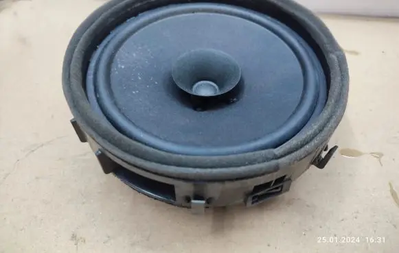 Peugeot 4007 Front door speaker 8720A017