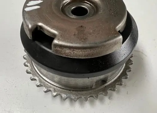 BMW 3 E90 E91 Camshaft vanos timing valve 7578877 7583208 11367583208