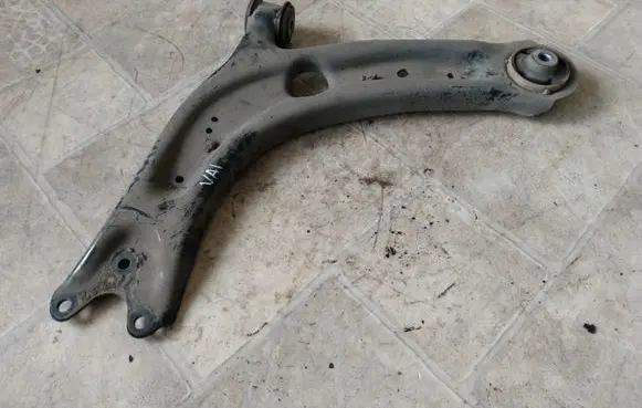 Volkswagen PASSAT B8 Front lower control arm/wishbone 3Q0407153B