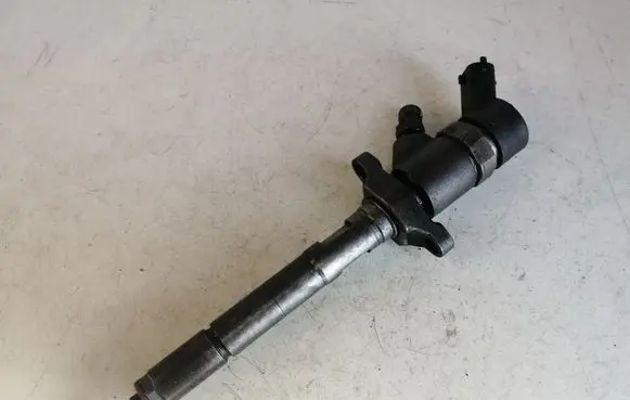 Ford Focus Fuel injector 0445110188