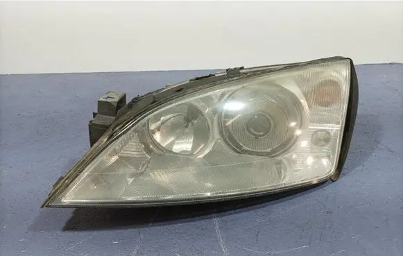 Ford Mondeo Mk III Headlight/headlamp 1S7113006CN