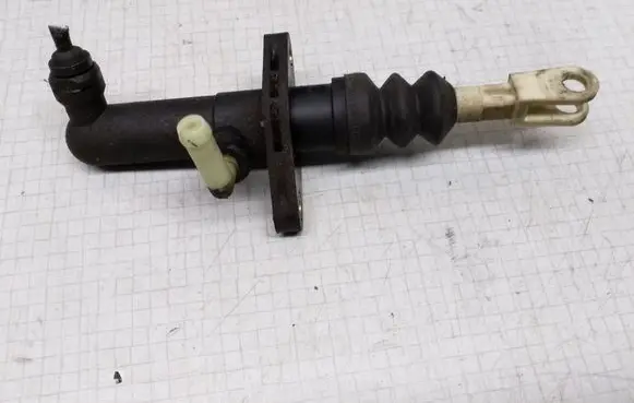 Mitsubishi Space Star Clutch slave cylinder 