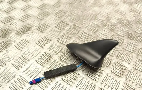 Opel Astra K Aerial GPS antenna 39151087 000140640 7410300000000K