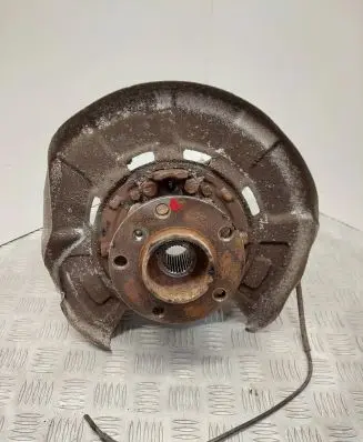 BMW X5 E70 Rear wheel hub 6770983