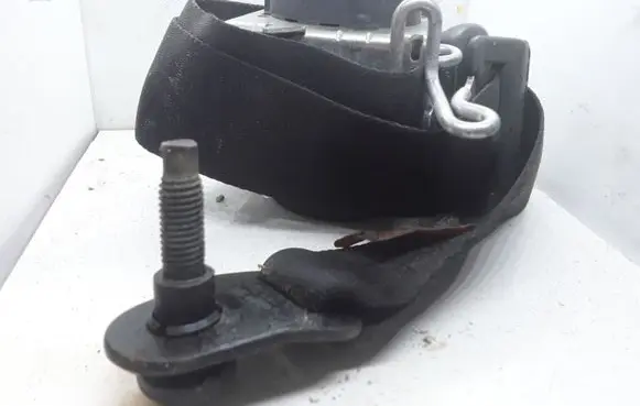 Ford Focus Front seatbelt 3M51R61295AD