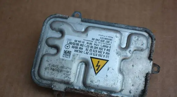 Mercedes-Benz C W204 Xenon control unit/module 130732924000