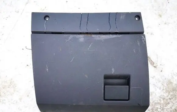 Glove box