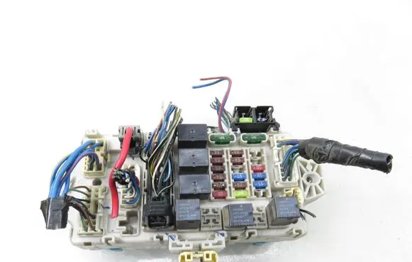 Mitsubishi Outlander Central body control module MR587875