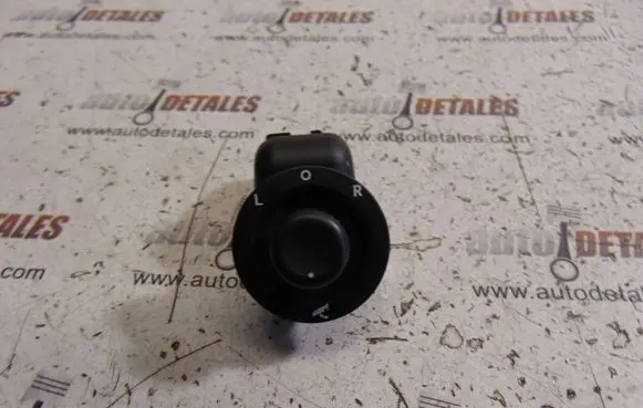 Jeep Grand Cherokee (WK) Wing mirror switch 04602789AA