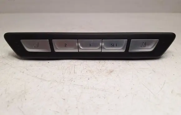 BMW 7 G11 G12 Seat memory switch 6826725 61316826725
