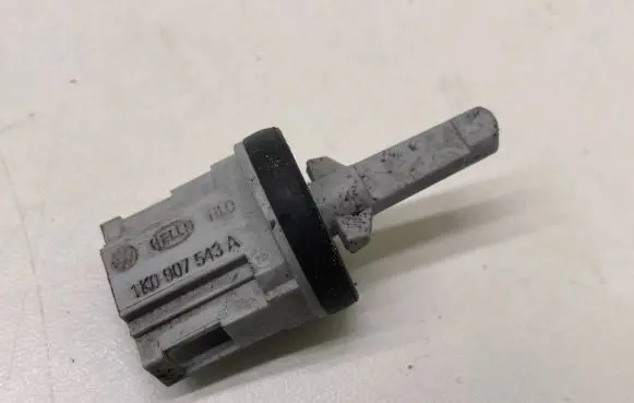 Volkswagen Touran I Interior temperature sensor 1K0907543A